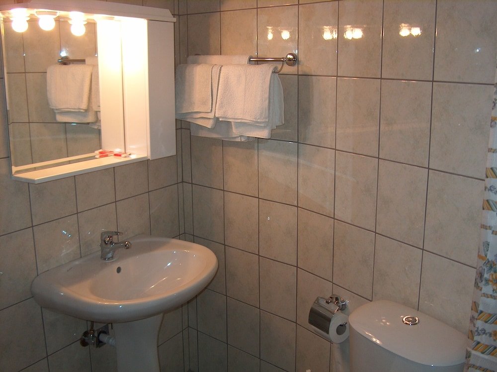 chrissa camping rooms and bungalows