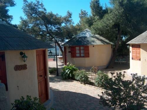 chrissa camping rooms and bungalows