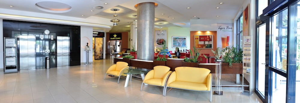 city hotel