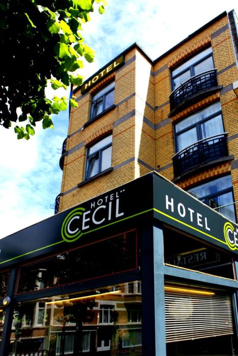 hotel cecil