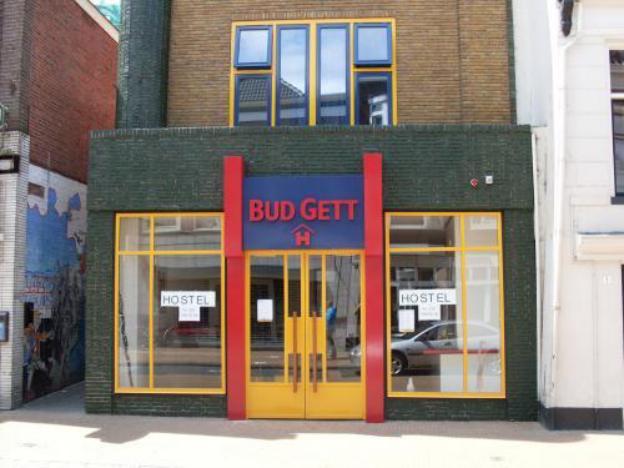 bud gett hostels