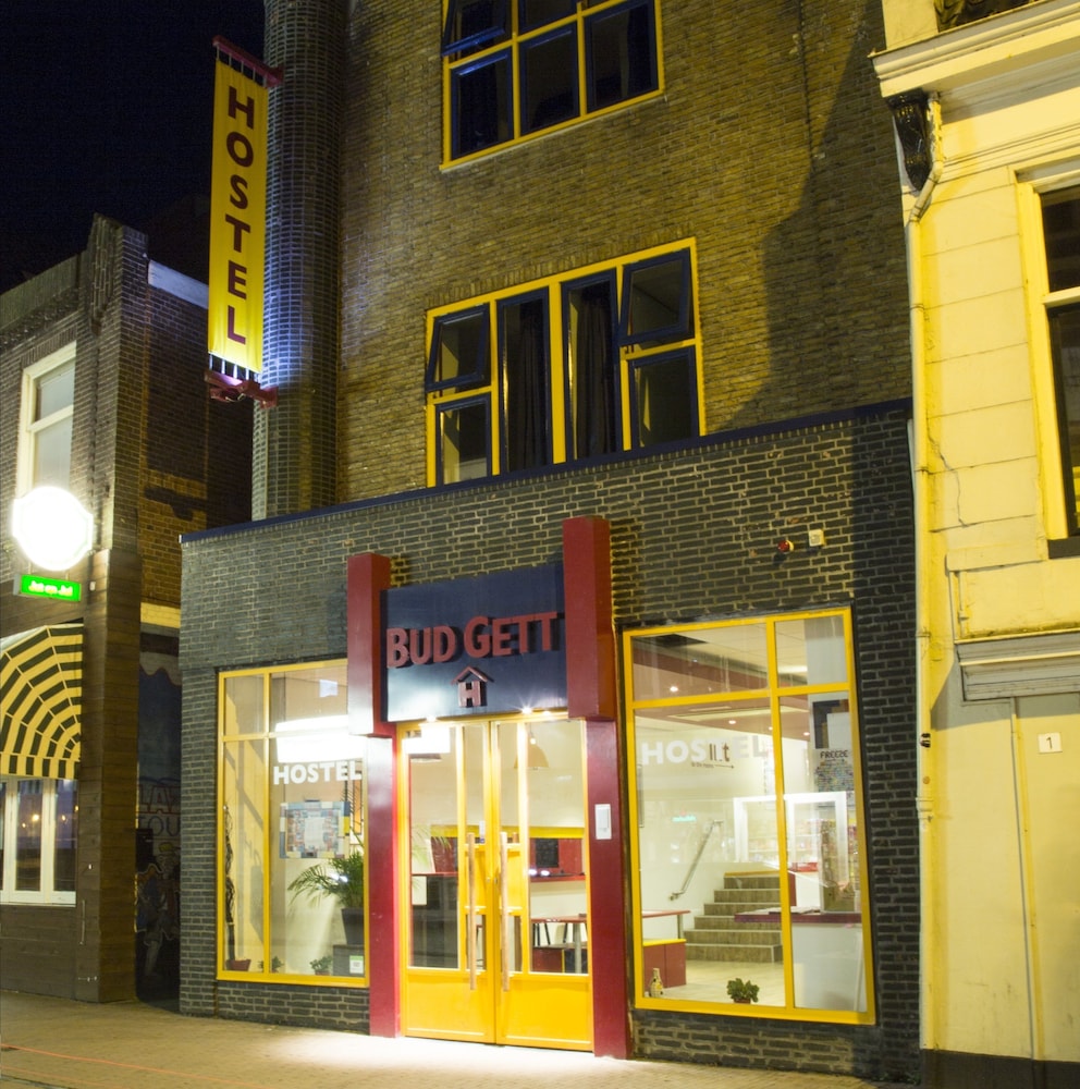 bud gett hostels