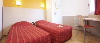 premiere classe avignon courtine