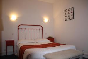 Balzac Hotel,In Fougeres (Centre Ville - Urbanistes),2 star