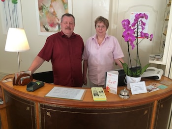 Balzac Hotel,In Fougeres (Centre Ville - Urbanistes),2 star