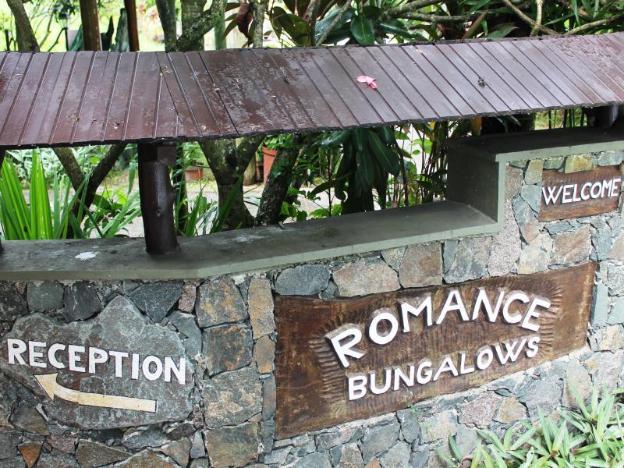 romance bungalows