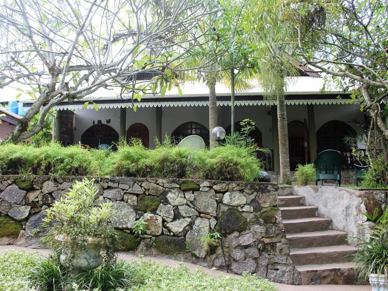 romance bungalows