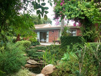 Aziza Guesthouse,George>>Garden Route,4 star