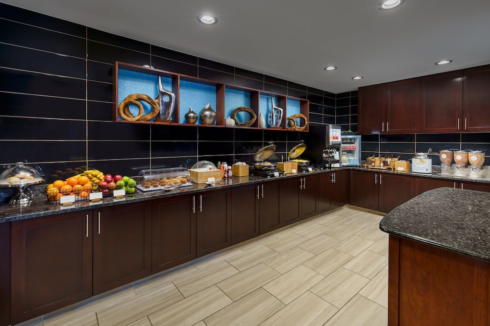 springhill suites manchester boston regional airport