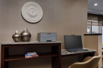 springhill suites manchester boston regional airport