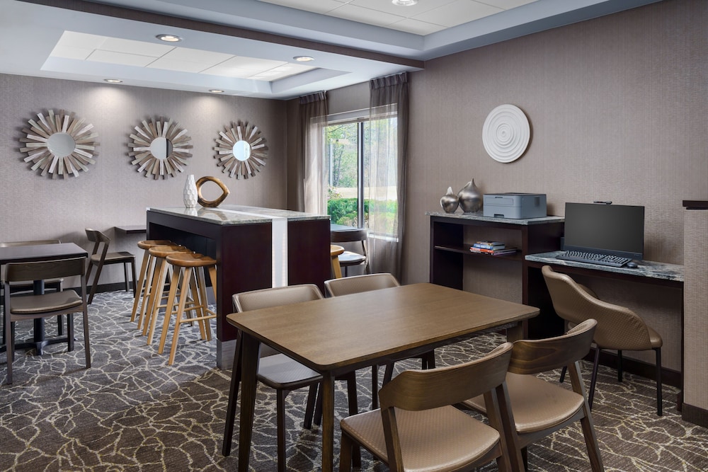 springhill suites manchester boston regional airport