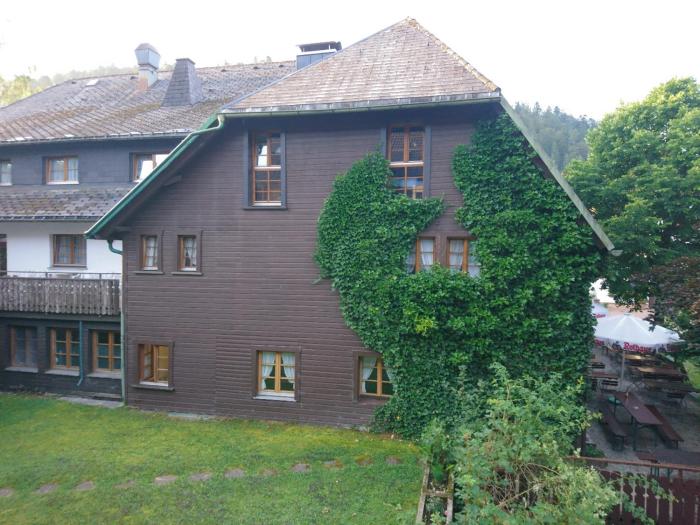 hotel restaurant maien