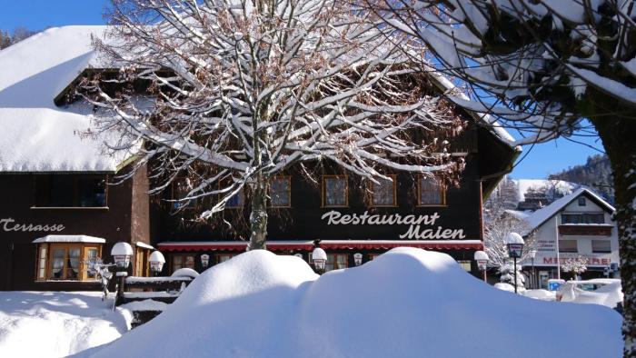 hotel restaurant maien