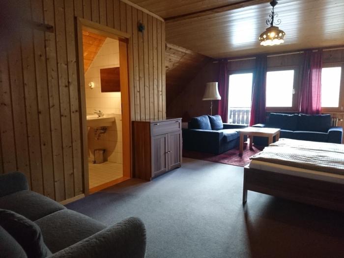 hotel restaurant maien