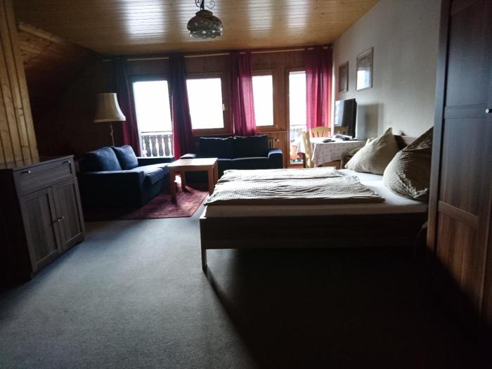 hotel restaurant maien