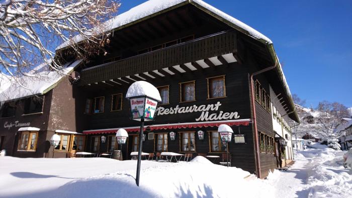 hotel restaurant maien