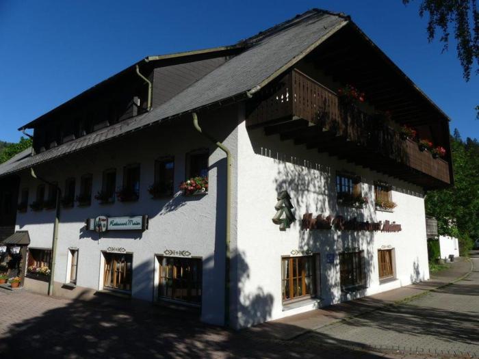 hotel restaurant maien