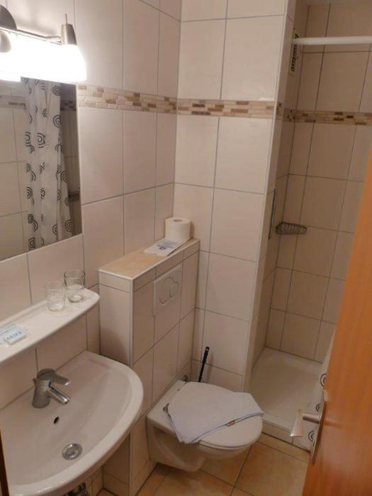 hotel restaurant maien