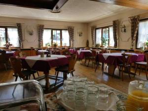 hotel restaurant maien