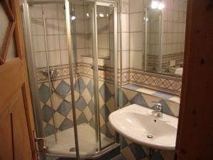 hotel restaurant maien