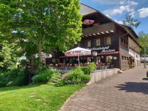 hotel restaurant maien