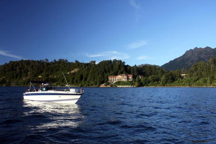 correntoso lake and river hotel