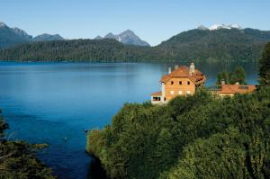 Correntoso Lake & River Hotel,Villa La Angostura>>Los Lagos Department,4 star