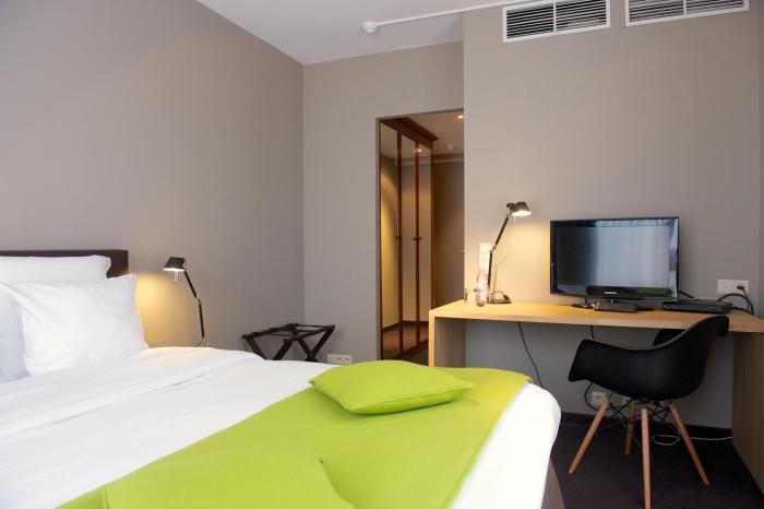 9hotel chelton