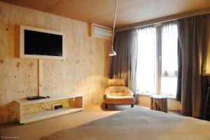 9hotel chelton