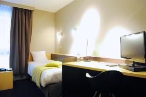 9hotel chelton