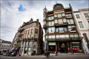9hotel chelton