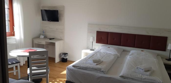 hotel and restaurant lindengarten