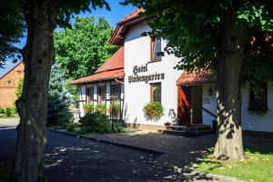 hotel and restaurant lindengarten