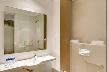 protea hotel by marriott cape town waterfront breakwater lodge