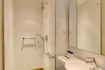 protea hotel by marriott cape town waterfront breakwater lodge