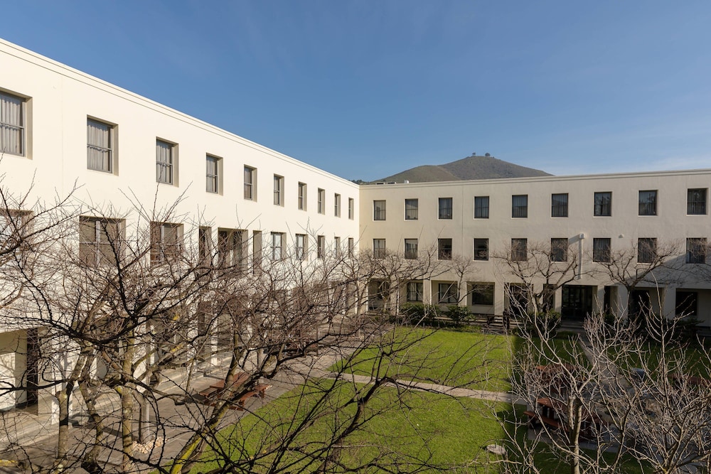 protea hotel by marriott cape town waterfront breakwater lodge