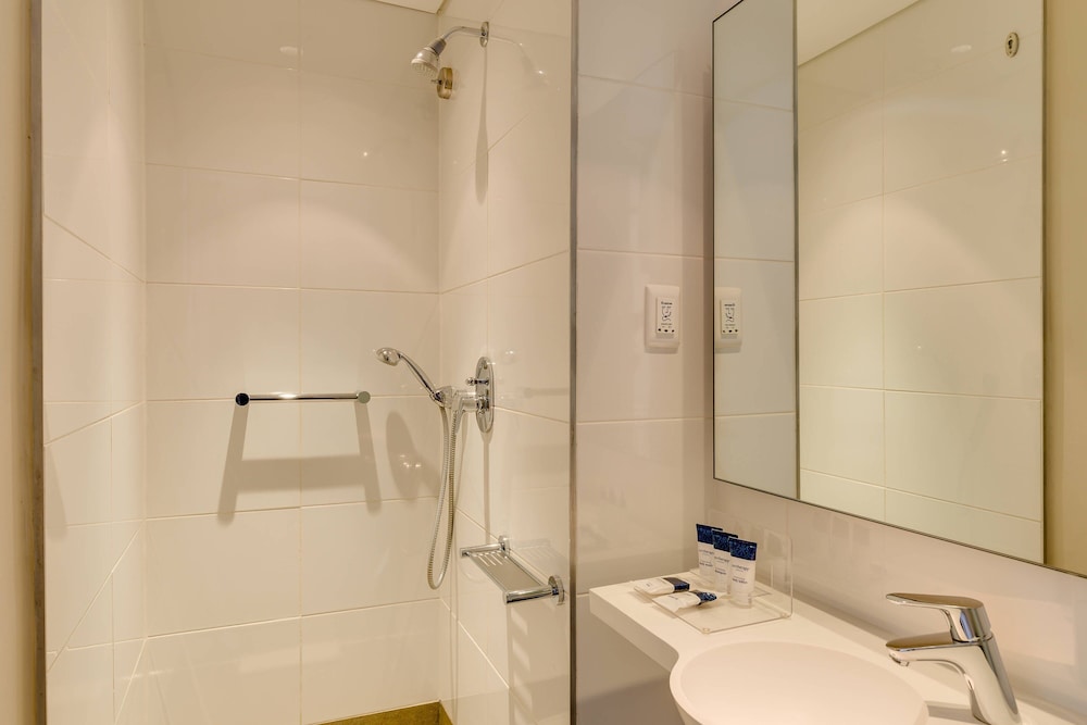 protea hotel by marriott cape town waterfront breakwater lodge