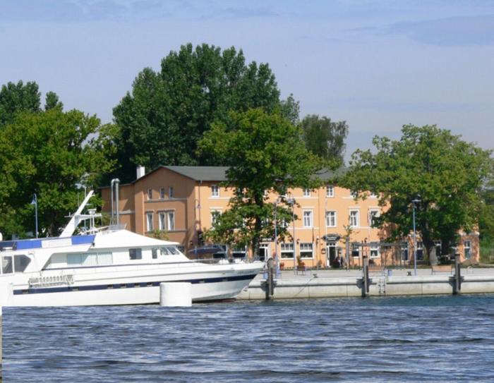 hafenhotel viktoria in lauterbach