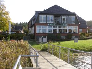 Faehrhaus Niederkleveez,Eutin>>Bösdorf,3 star