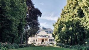 Schloss Teutschenthal,Nebra>>Bad Duerrenberg,3 star