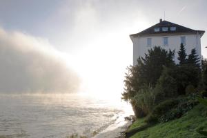 Hotel Am Rhein - Wesseling,Essel>>Cologne,4 star
