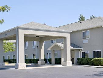 super 8 by wyndham mchenry fox lake area