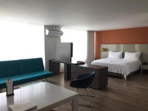 holiday inn express medellin by ihg