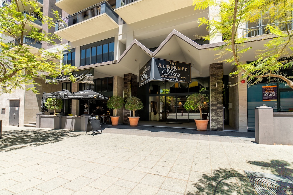 starwest apartments alderney on hay