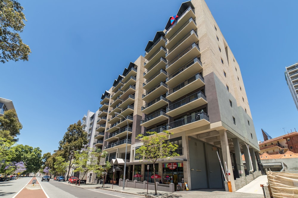 starwest apartments alderney on hay