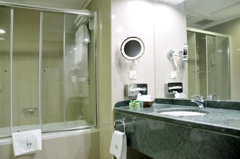 habitat hotel all suites jeddah