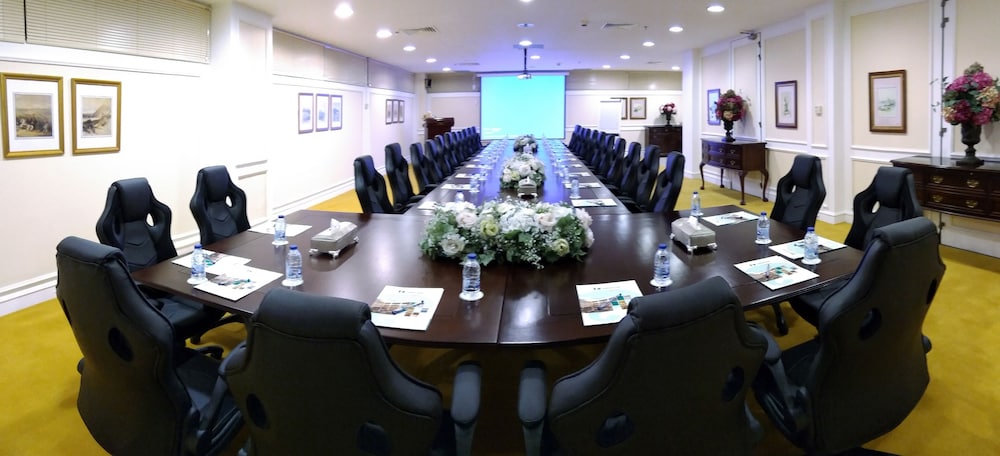 habitat hotel all suites jeddah