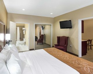 Quality Suites Midland North Loop 250,Midland County>>Midland,3 star