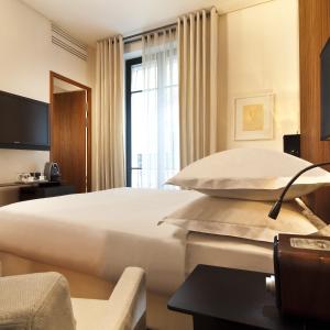 Le Metropolitan Paris Tour Eiffel, A Tribute Portfolio Hotel,Ile-De-France>>Paris,5 star