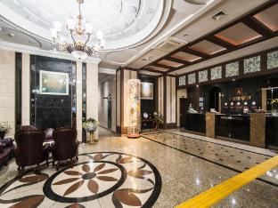 hotel aura